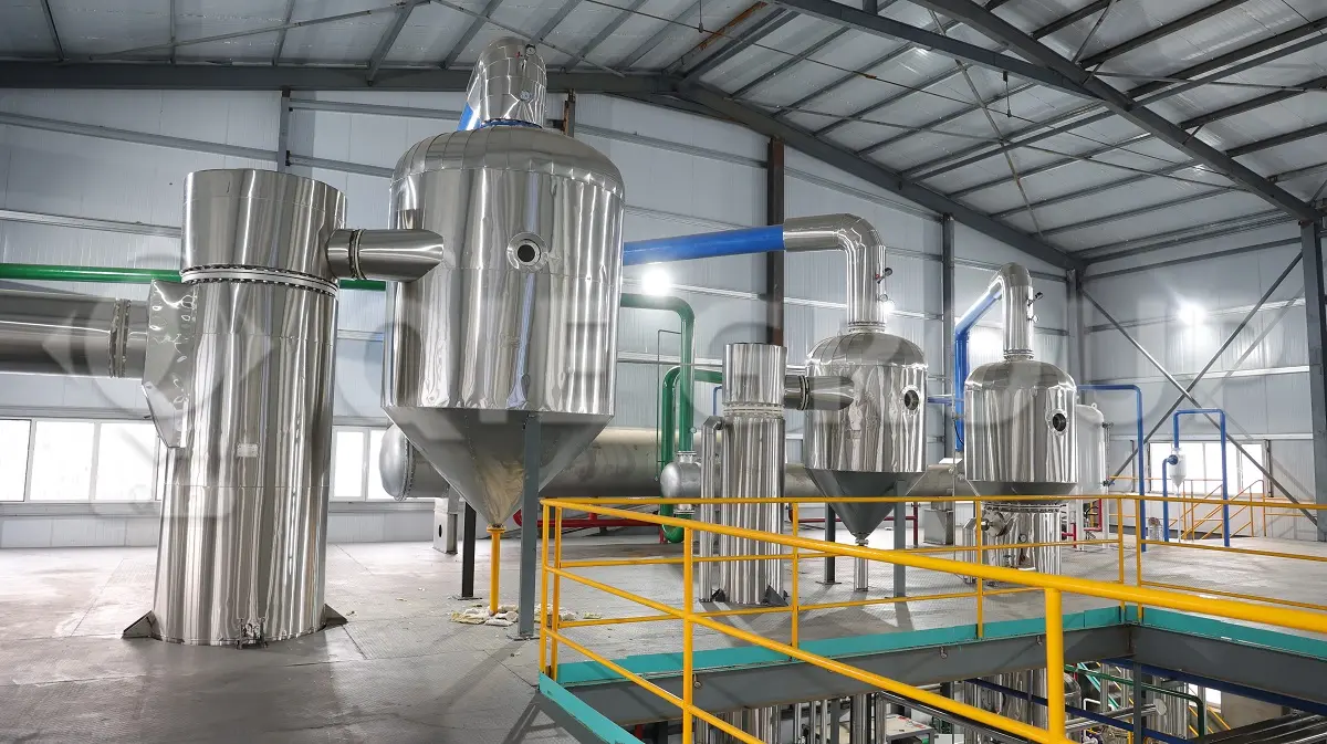 Equipos de refinación de aceite comestible en funcionamiento