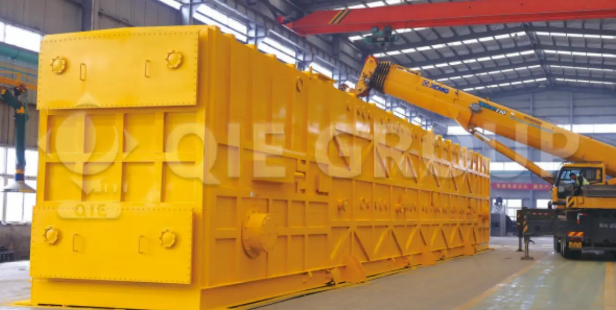 Extractor de cadena de arrastre instalado en el taller de extracción de aceite comestible para la extracción continua con disolventes.