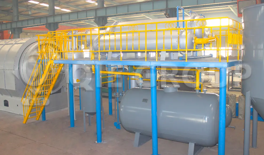 Taller de extracción de aceite comestible equipado con sistemas de extractor de disolvente, desolventizador, evaporador y condensador.