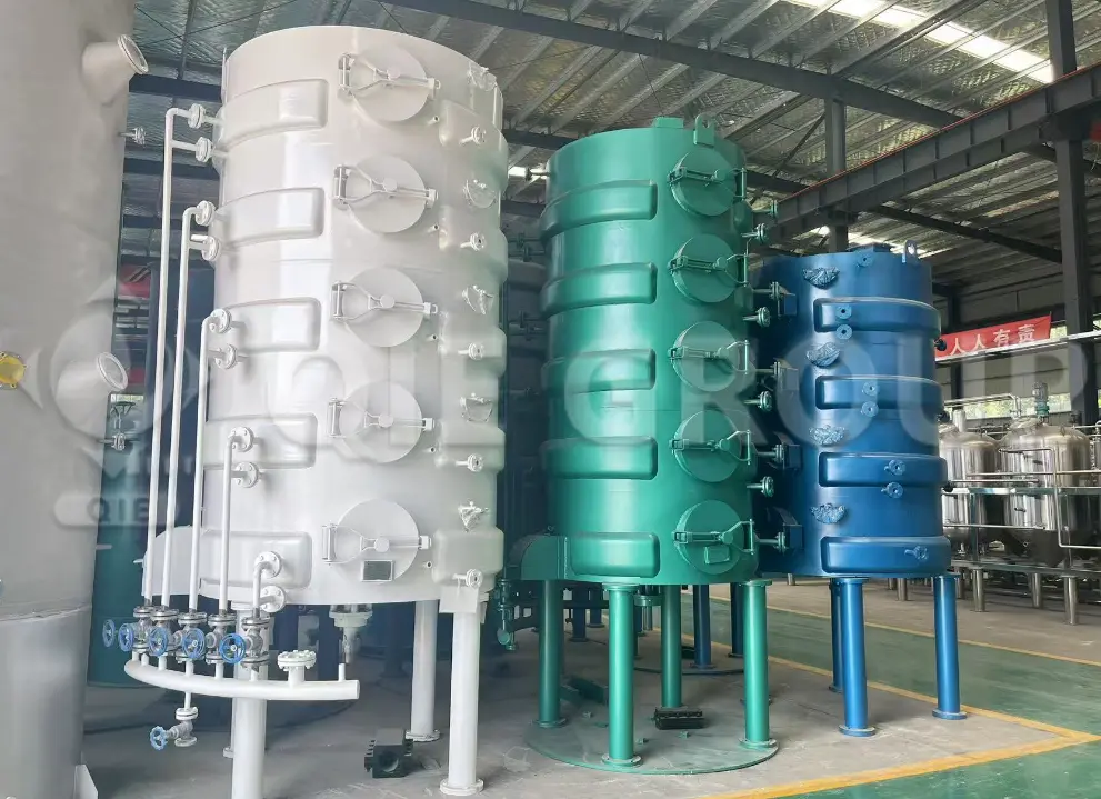 Cocedor de copra al vapor utilizado para el tratamiento térmico que mejora el rendimiento y la calidad del aceite.