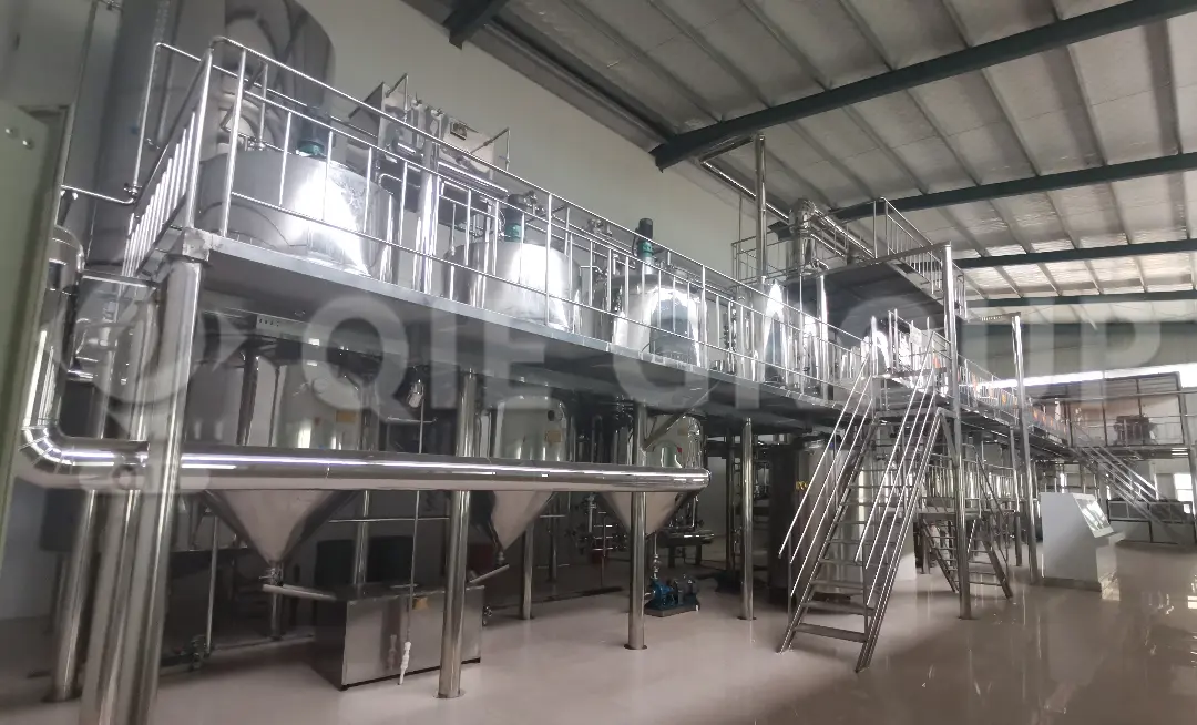 Línea de refinación de aceite de maní de alta eficiencia para el procesamiento de aceites comestibles.