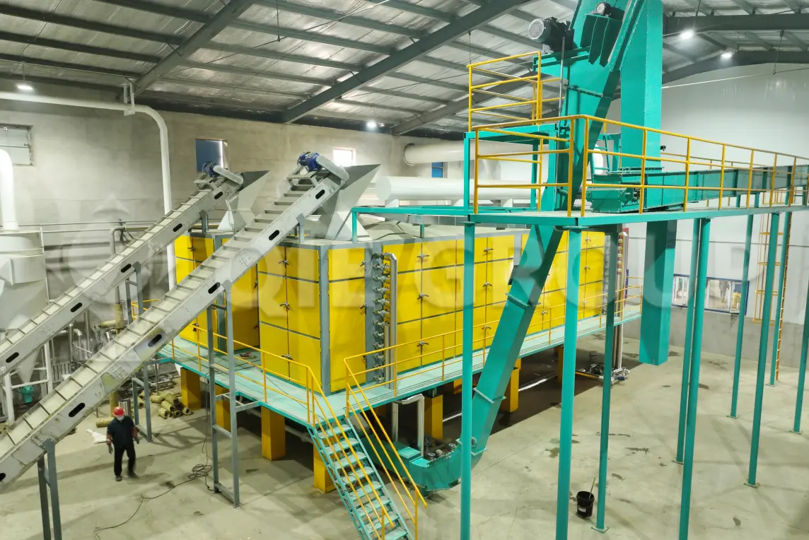 Planta de extracción de aceite de soja mediante disolventes con sistema de extracción automatizado.