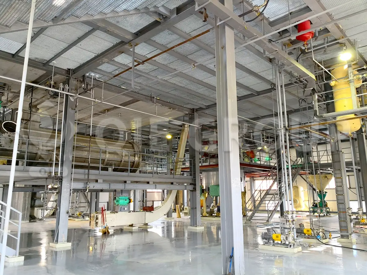 Taller de procesamiento de aceite comestible como parte de una solución integral para una planta de producción de aceite comestible llave en mano.