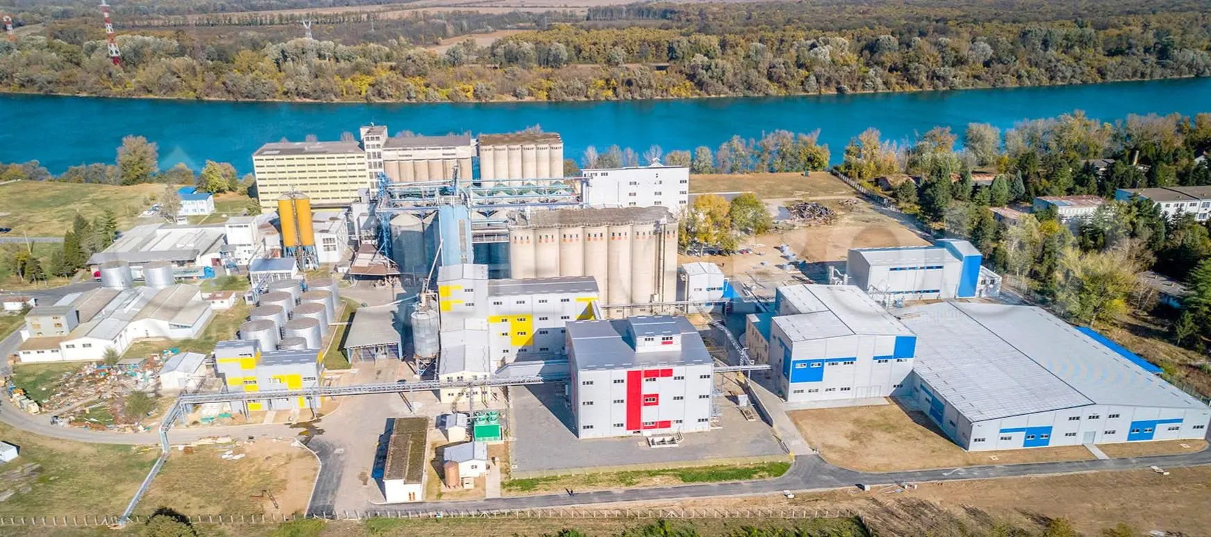 Descripción general de una planta de procesamiento de aceite comestible, incluidas las secciones de pretratamiento, extracción y refinación en un proyecto EPC