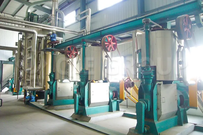 Equipos de prensado de aceite comestible diseñados para lograr un alto rendimiento de aceite y un funcionamiento estable en plantas industriales de procesamiento de aceite