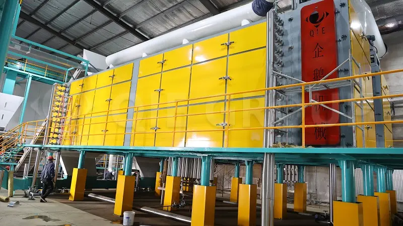 Extractor de cadena de arrastre para la extracción continua de aceite de salvado de arroz mediante disolventes, con alta eficiencia de recuperación de aceite.